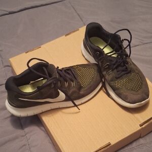 Nike Black and Dark Green Athletic Shoes
